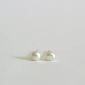 14k Pearl Studs