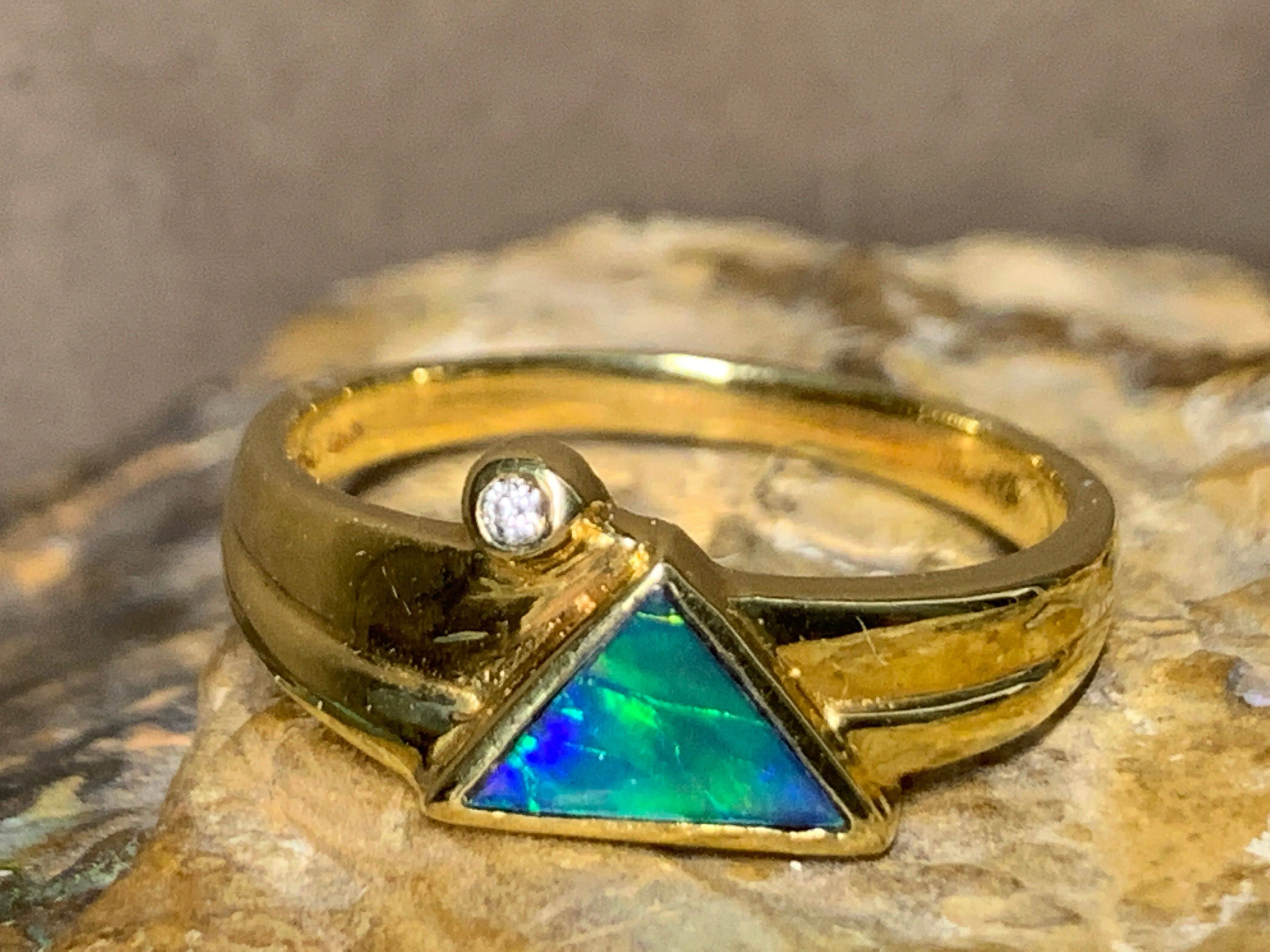 18kt Yellow Gold Opal inlay and diamond ring