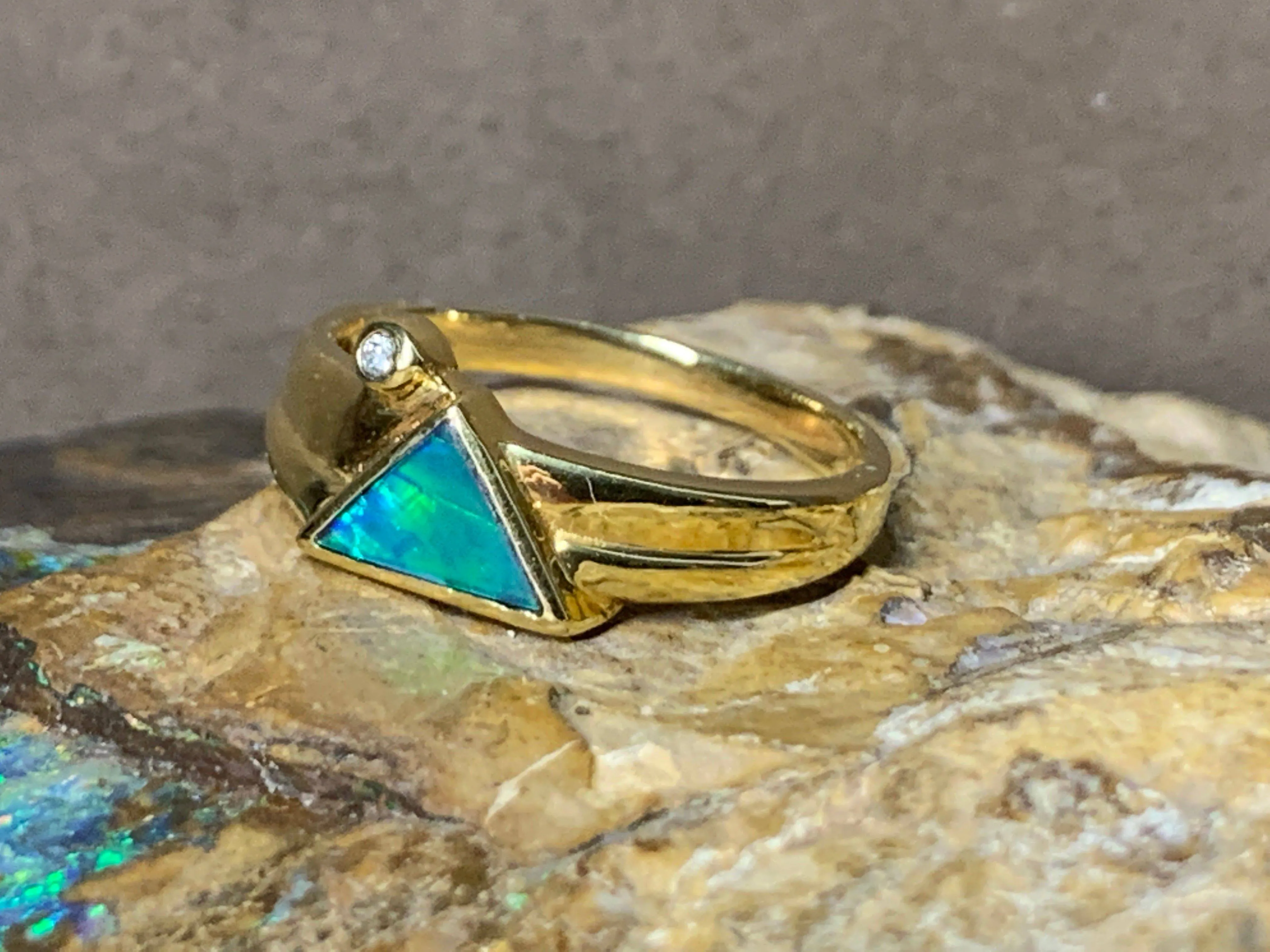 18kt Yellow Gold Opal inlay and diamond ring