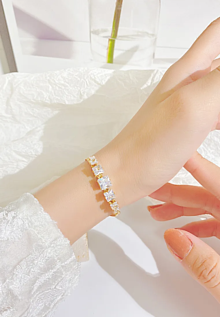 Adrienne with Princess Cut Cubic Zirconia Herringbone Chain Bracelet in Gold