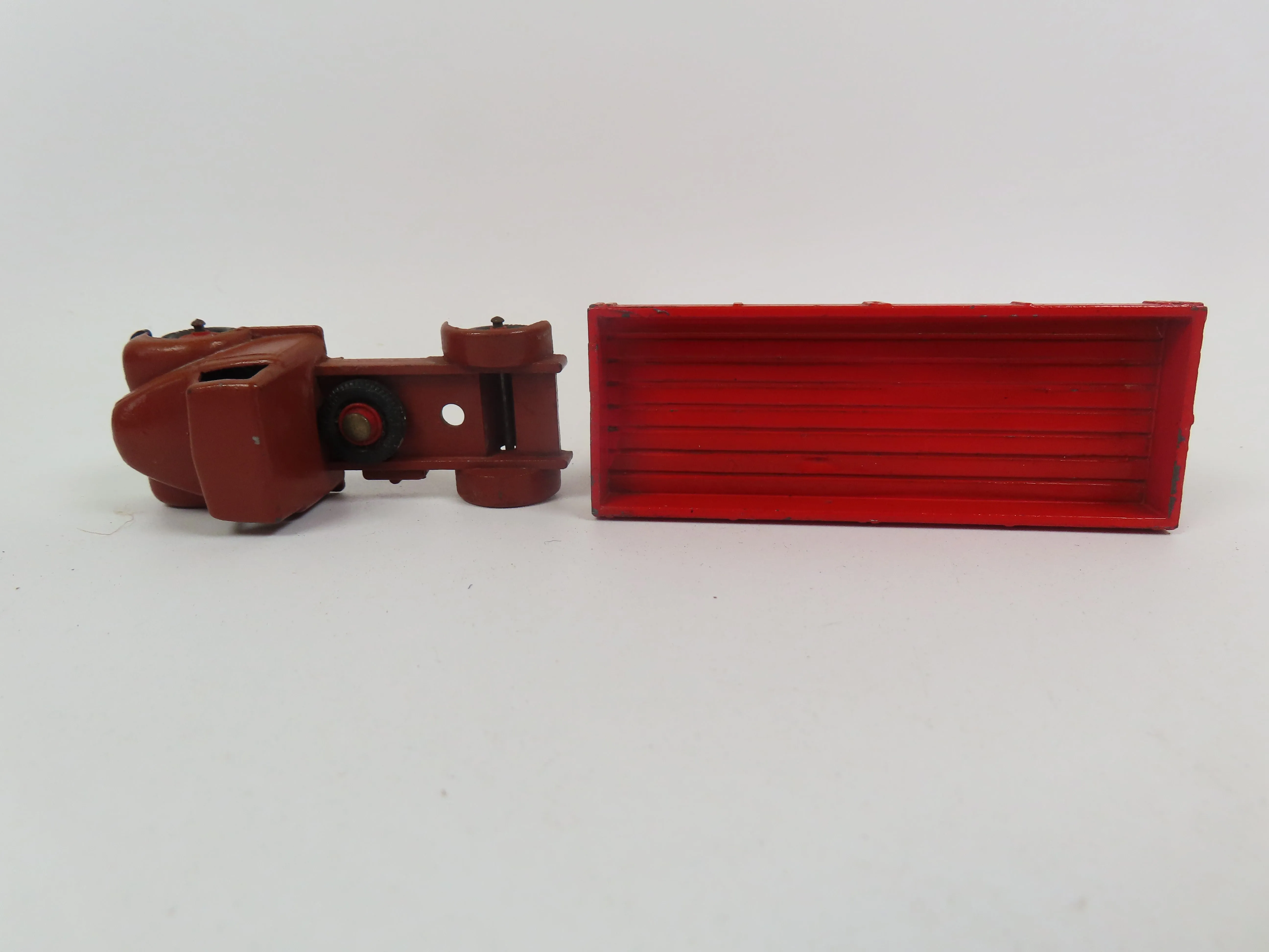 Britain's Long Truck - Tan /Red - Slightly Chipped !