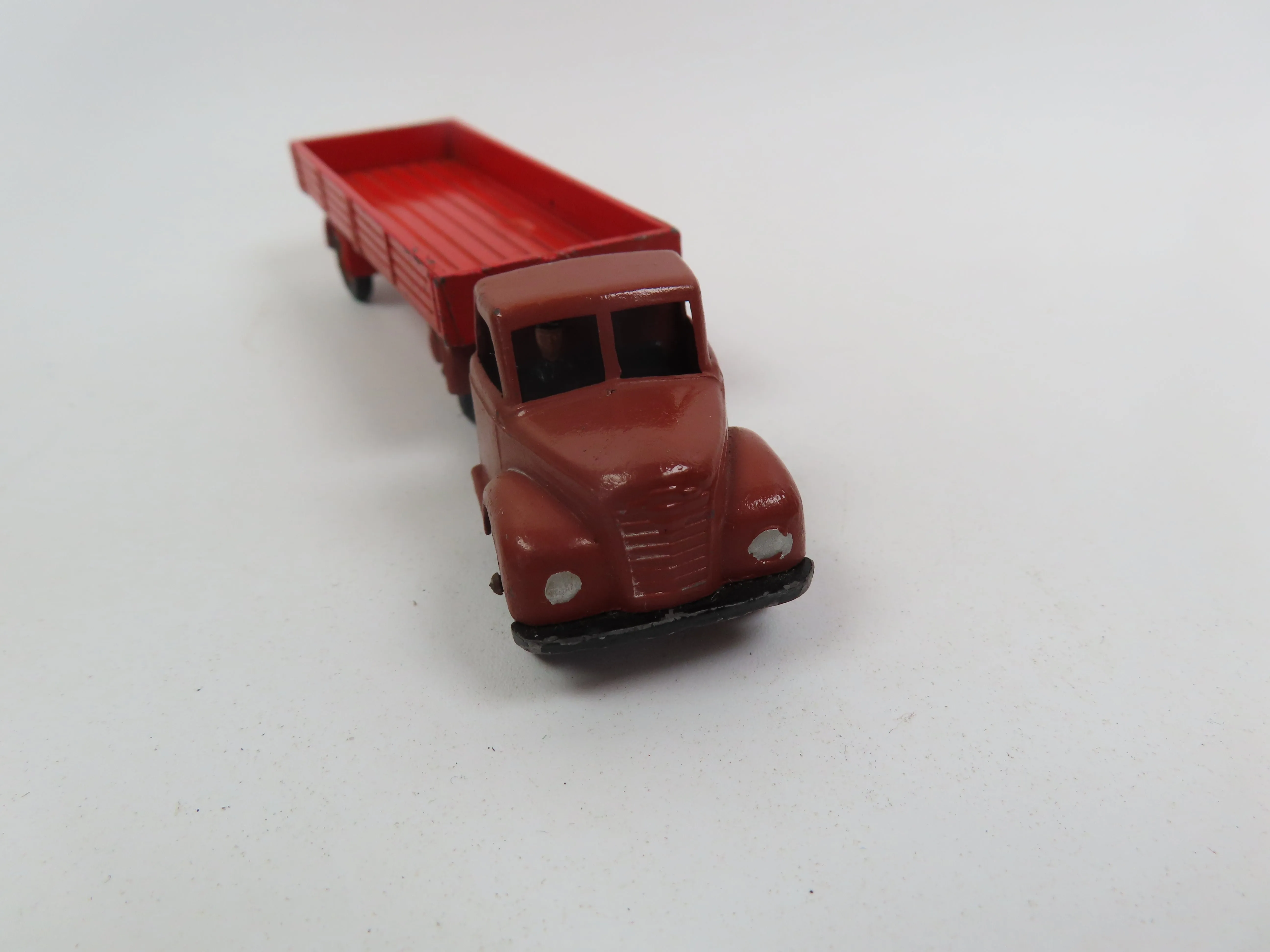 Britain's Long Truck - Tan /Red - Slightly Chipped !