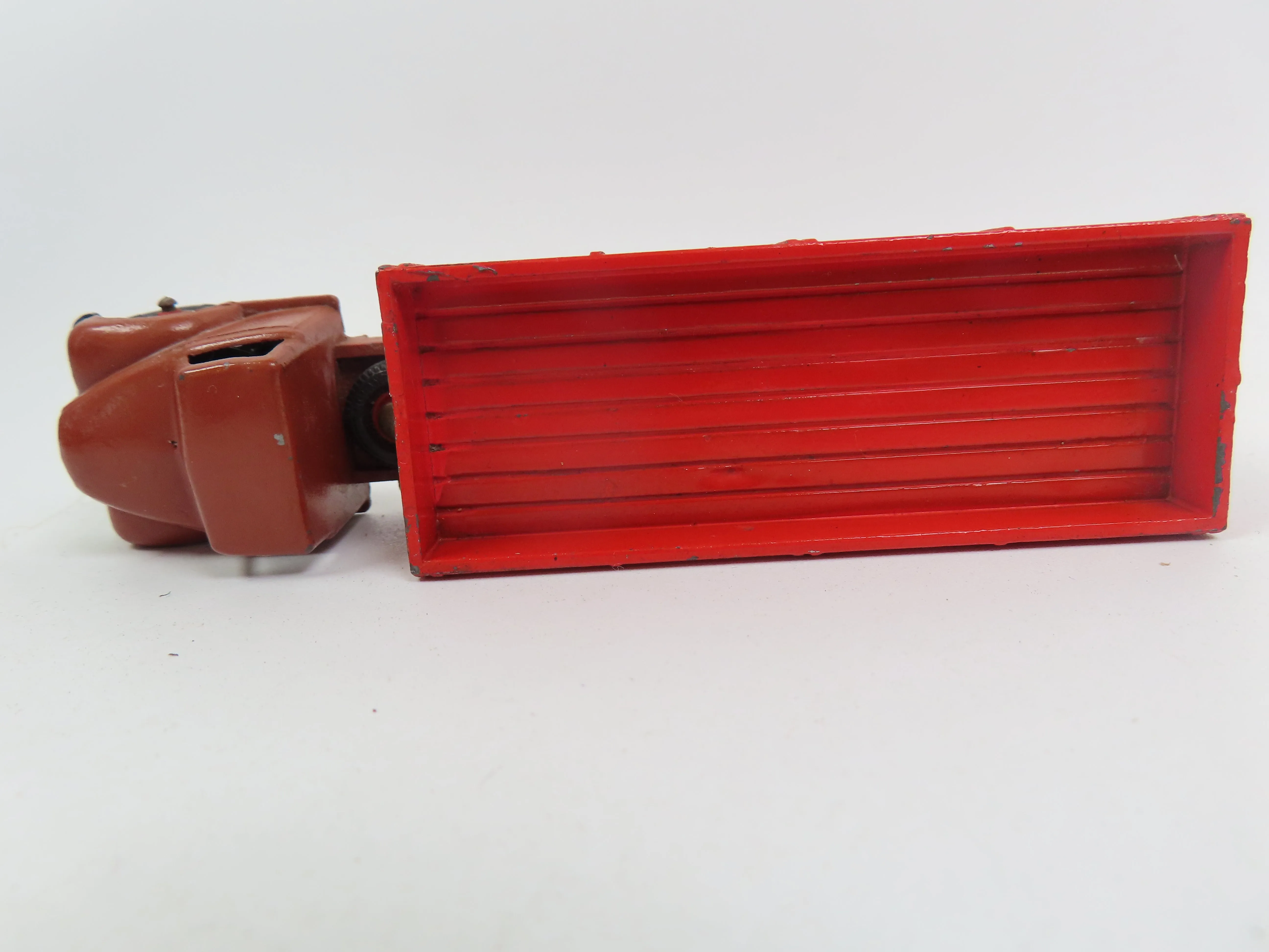Britain's Long Truck - Tan /Red - Slightly Chipped !
