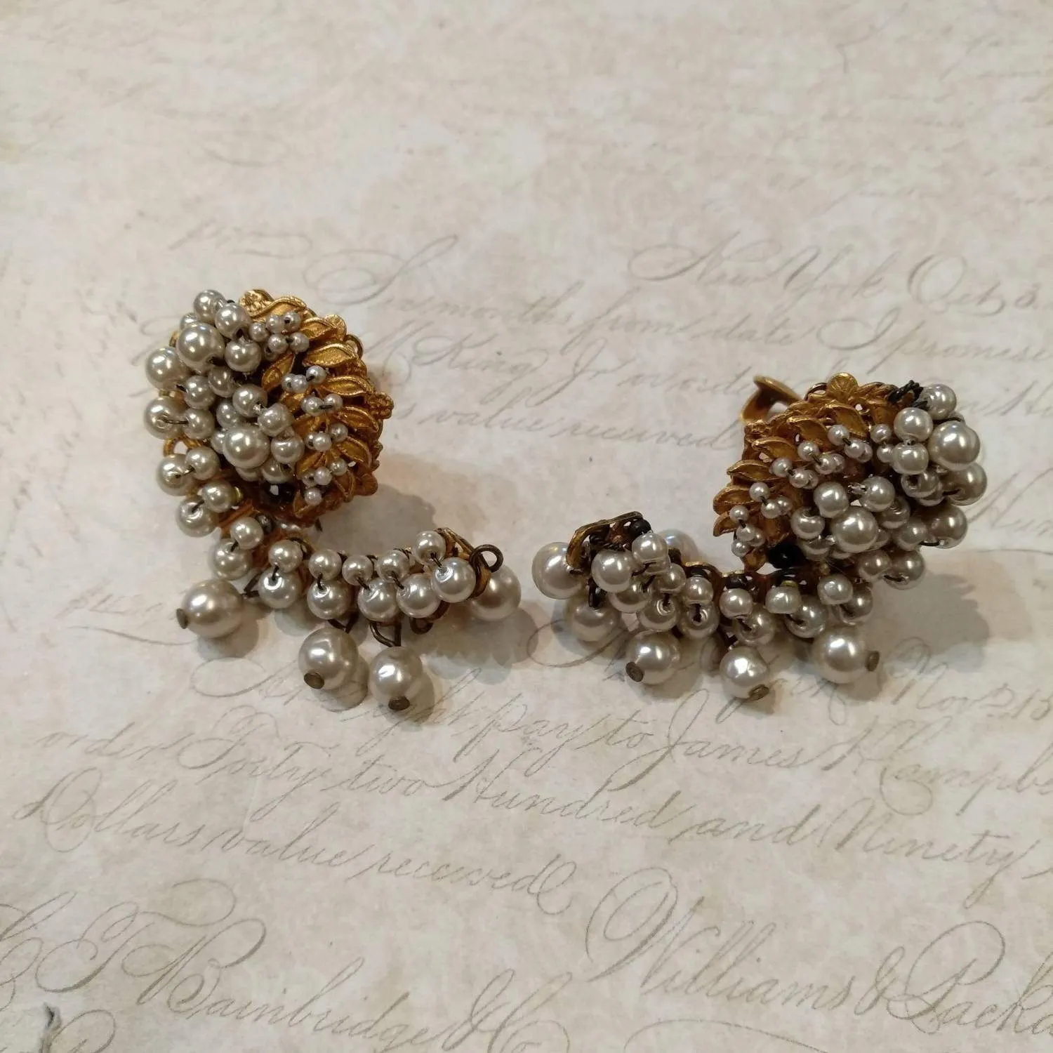 Miriam haskell vintage cluster pearl clip on earrings