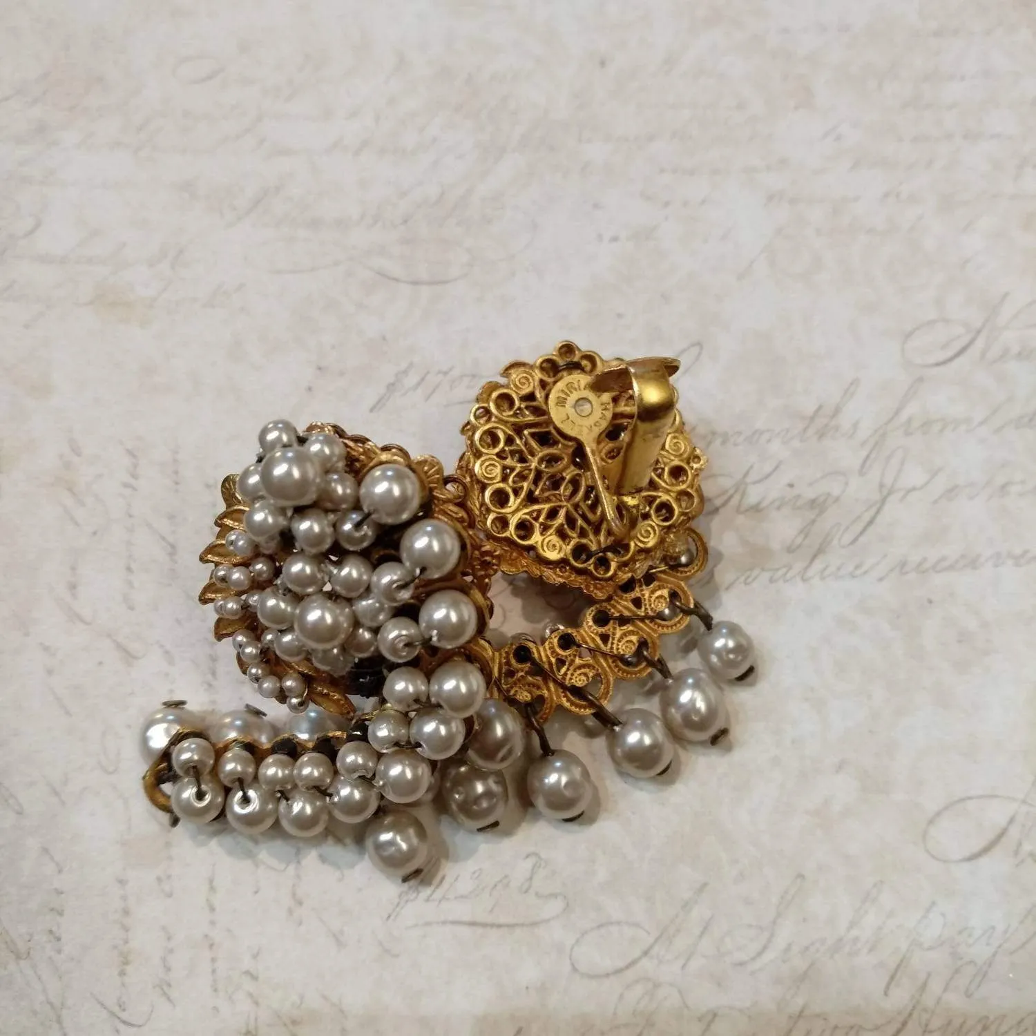 Miriam haskell vintage cluster pearl clip on earrings