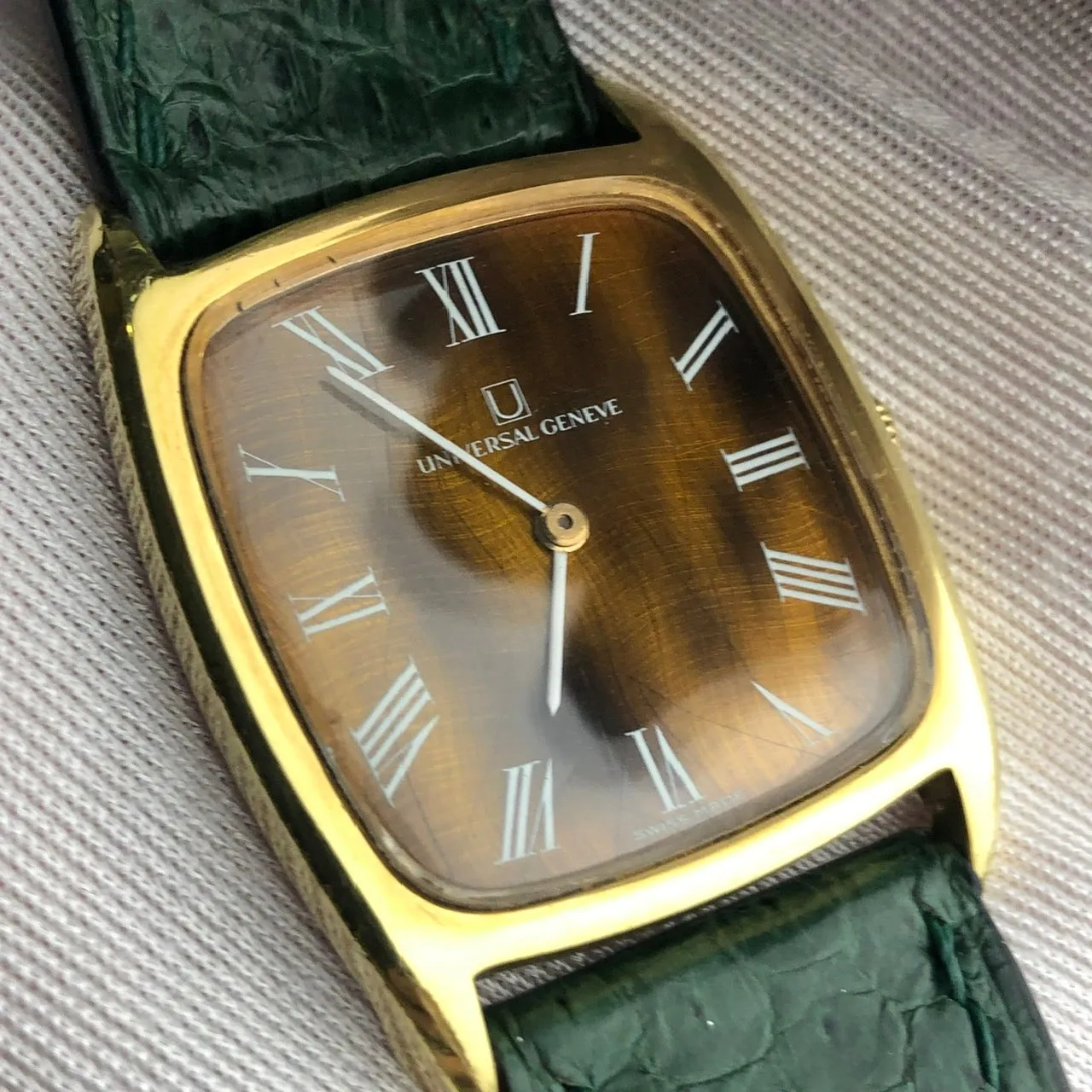 UNIVERSAL GENÈVE SPIDER WEB AMBER DIAL REF. 542114